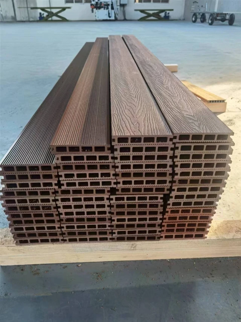 Wpc Outdoor Decking Floor manufacturers